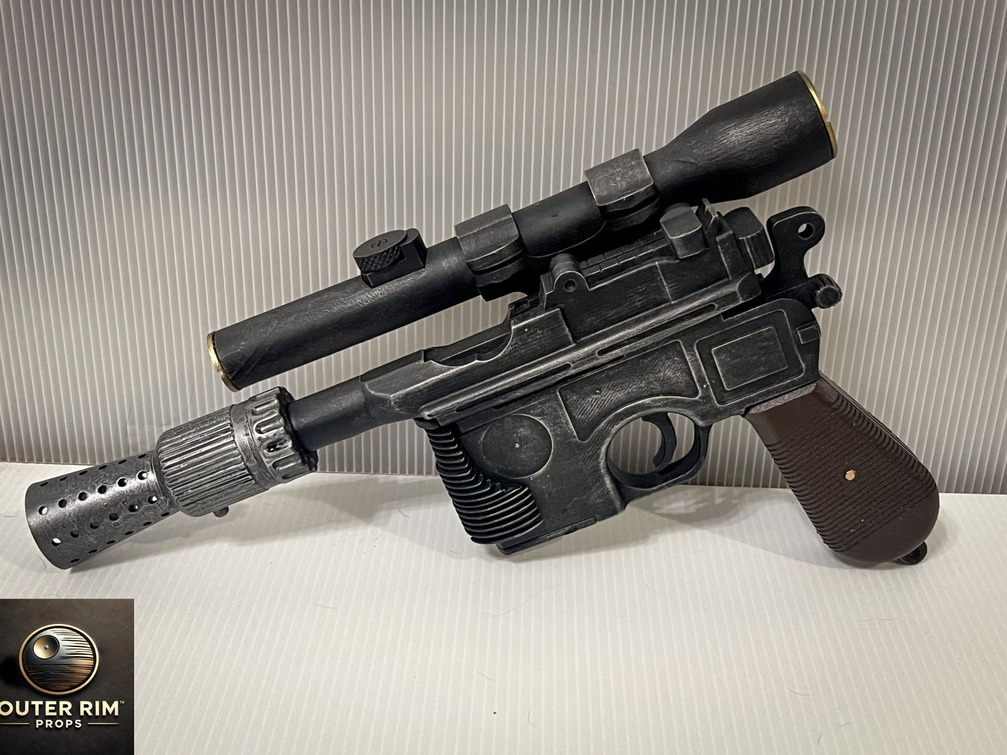 han-solo-dl-44-prop-cosplay