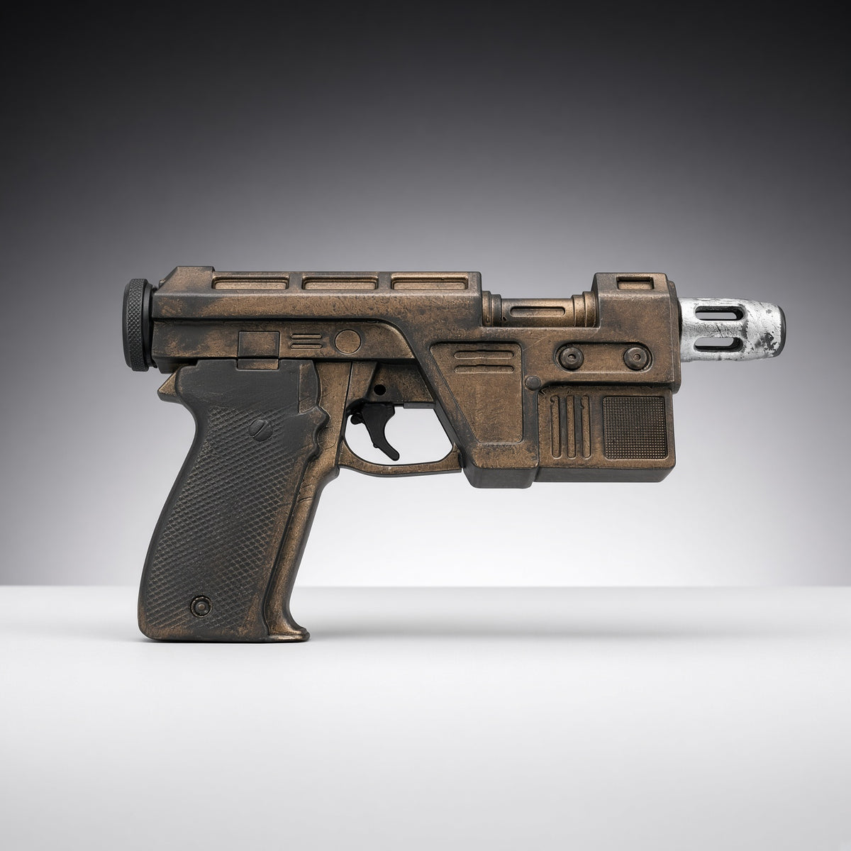 Poe Dameron GLIE-44 Blaster Replica – Outer Rim Props
