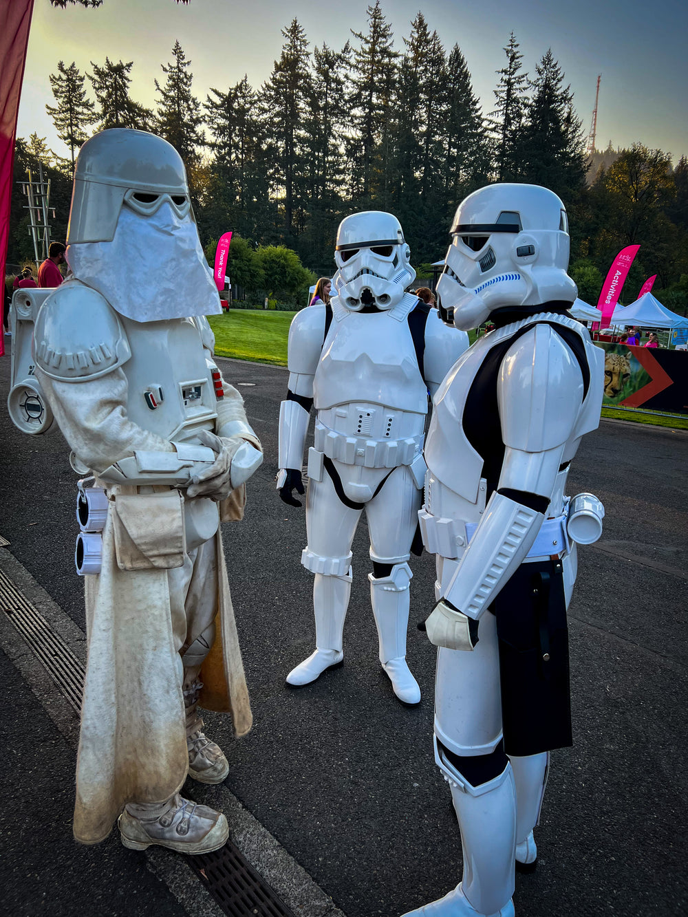 The Armory Gallery – Fan Showcases from the Outer Rim – Outer Rim Props